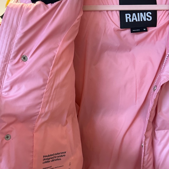 Rains Quilted Padded Oversized Matte-Shell Pink Puffer Ski Jacket, Size Medium - Picture 5 of 7